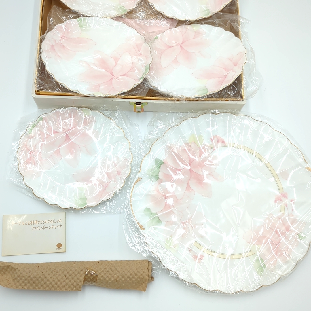☆未使用☆ NIKKO ニッコー 花柄 皿 プレート セット 大皿1枚 ケーキ