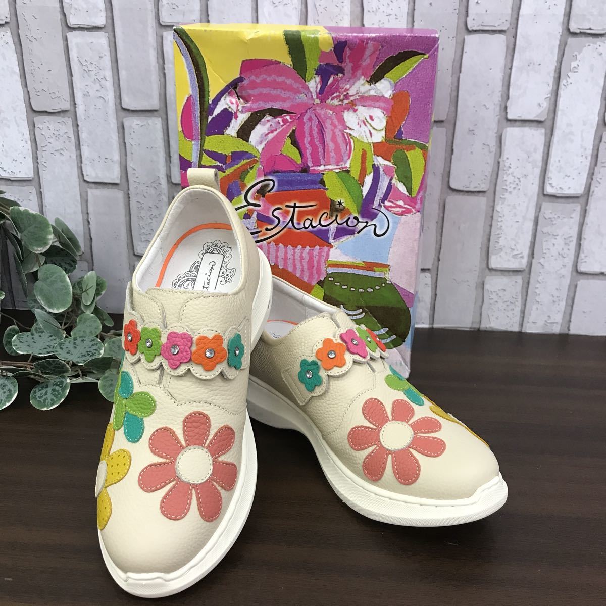 9427-1】ESTACION エスタシオン フラワーモチーフ本革シューズ