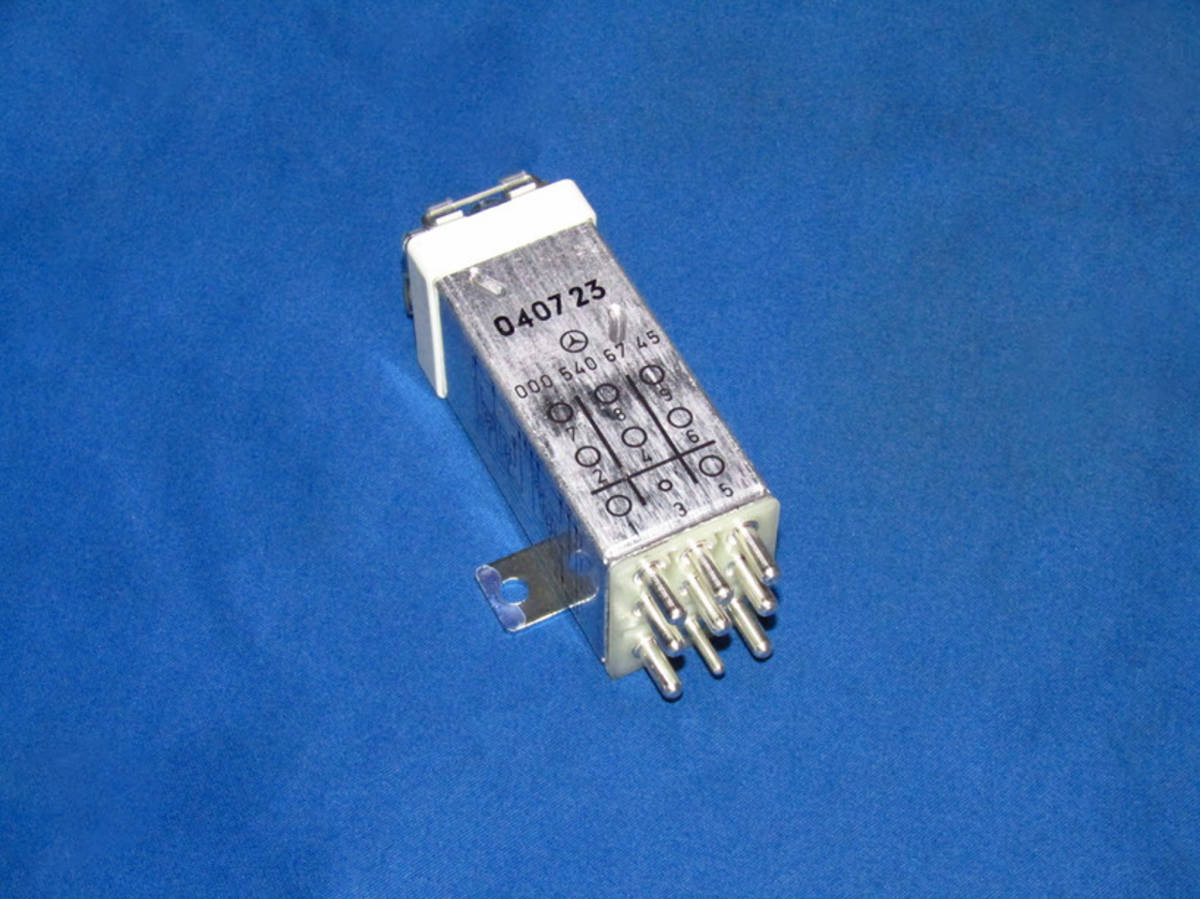 W124 E280 E320 W202 C200 C220 C280他 純正 OVPリレー 0005406745