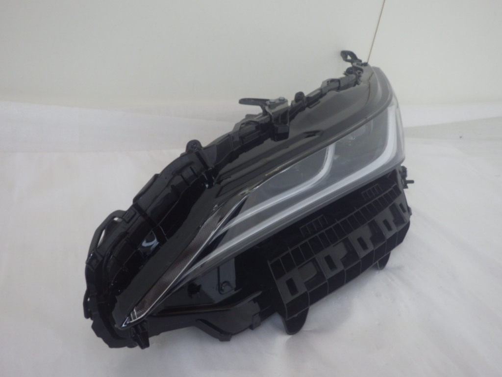 ZGM10 ANM10 アイシス 純正 HID ヘッドライト 左右セット KOITO 44-69