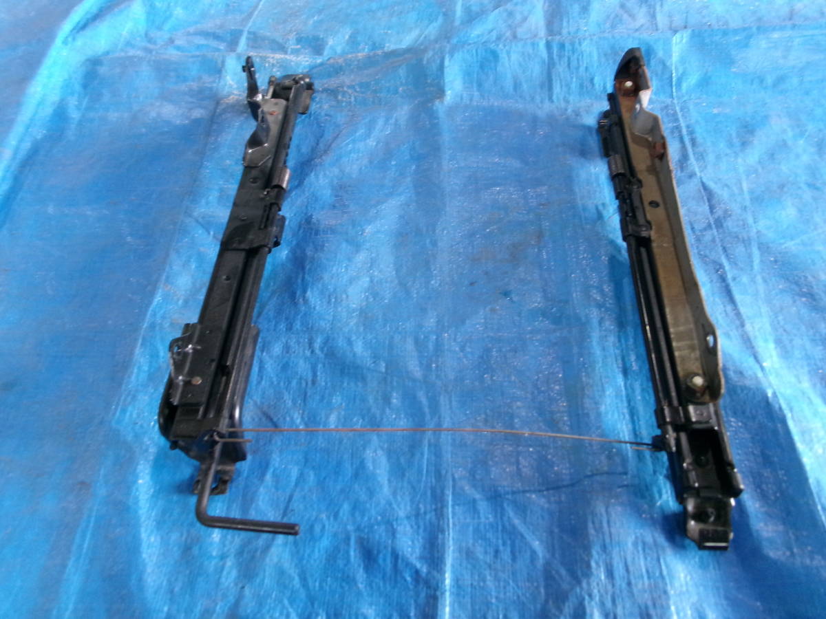 サンバー　ディアスワゴン　クラシック　助手席シートレール　スライド機構付き　TV1/2　TW1/2