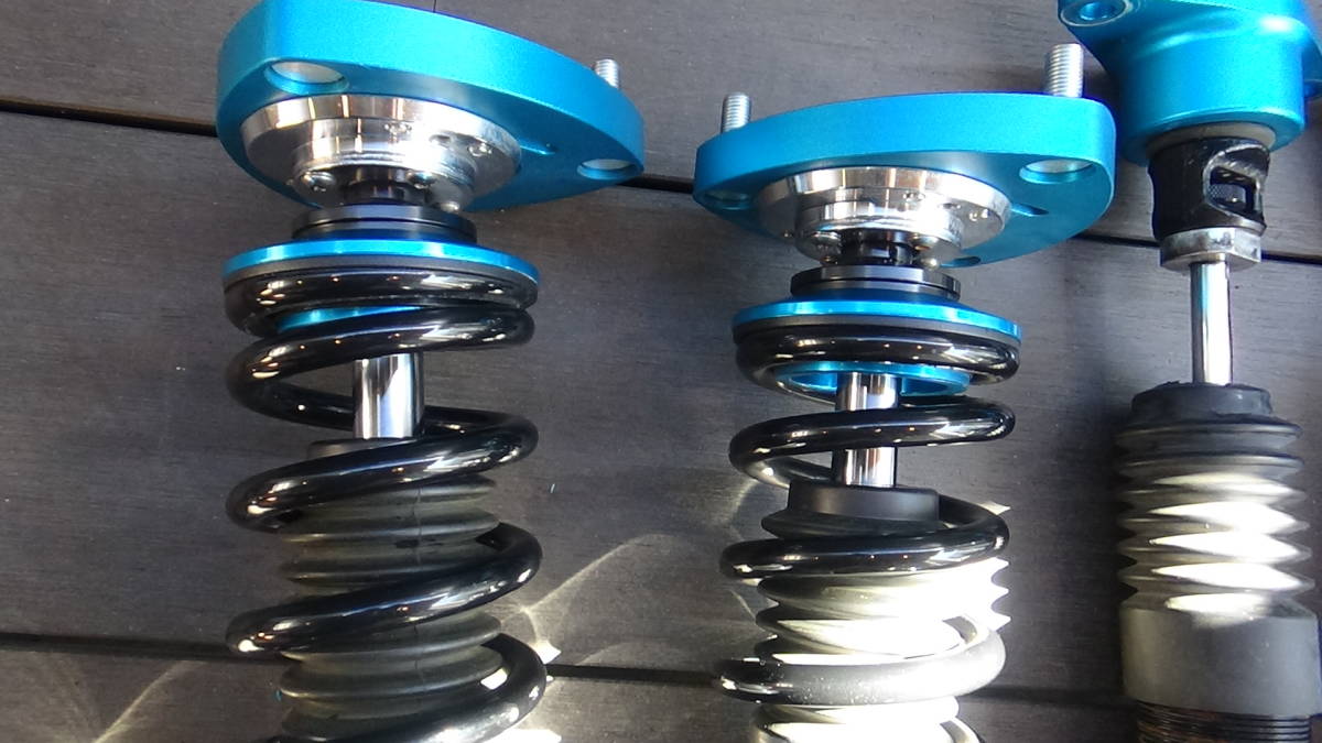 GJアテンザワゴン イデアル車高調 BMアクセラ車高調セット