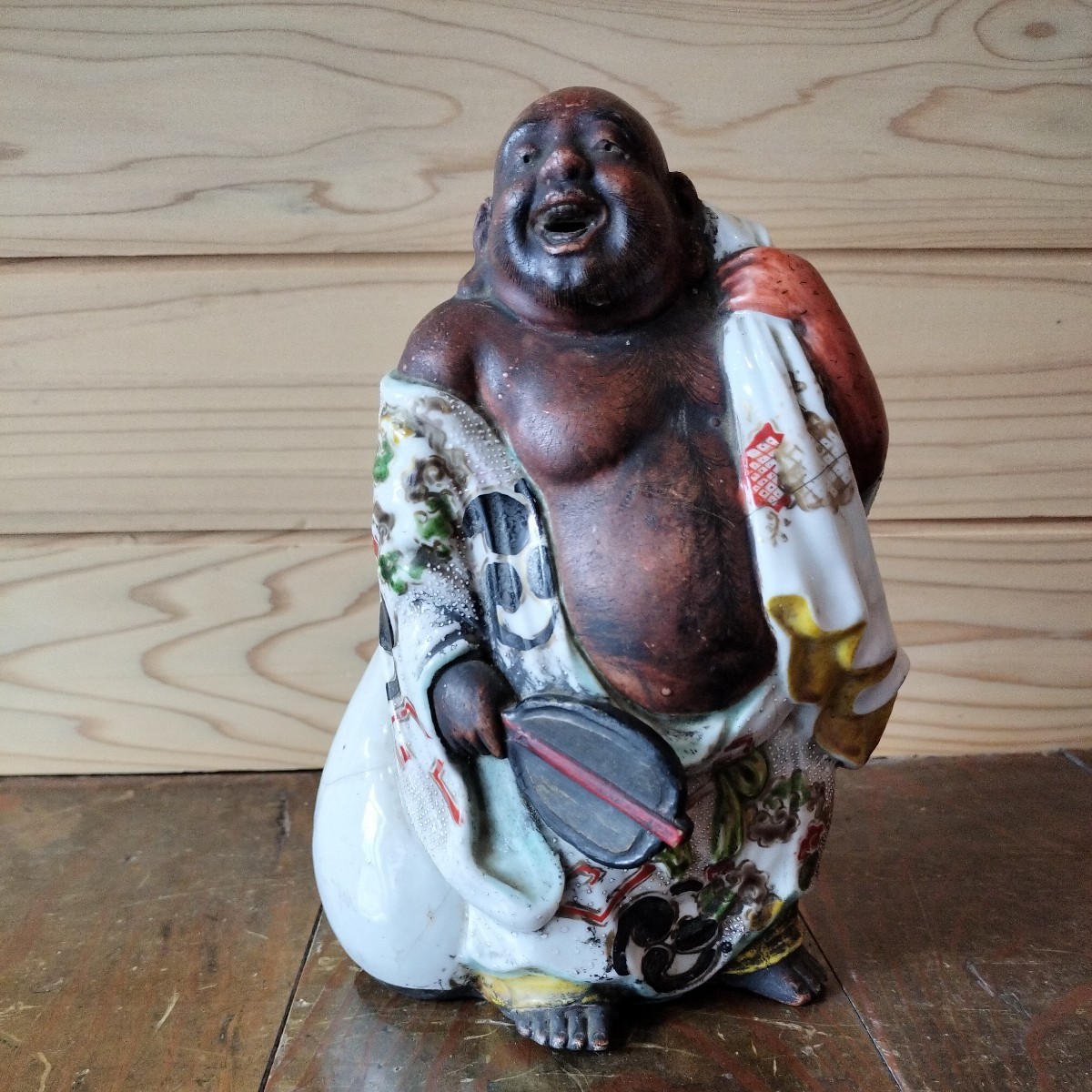 人気，100%新品 /九谷焼/九谷/布袋様/布袋/時代物/置物/縁起物/オブジェ/七福神/陶器/焼き物/ニュウ 補修あり/高さ約20センチ/アンティーク/当時物(その他)｜売買されたオークション情報、yahooの商品情報をア 九谷