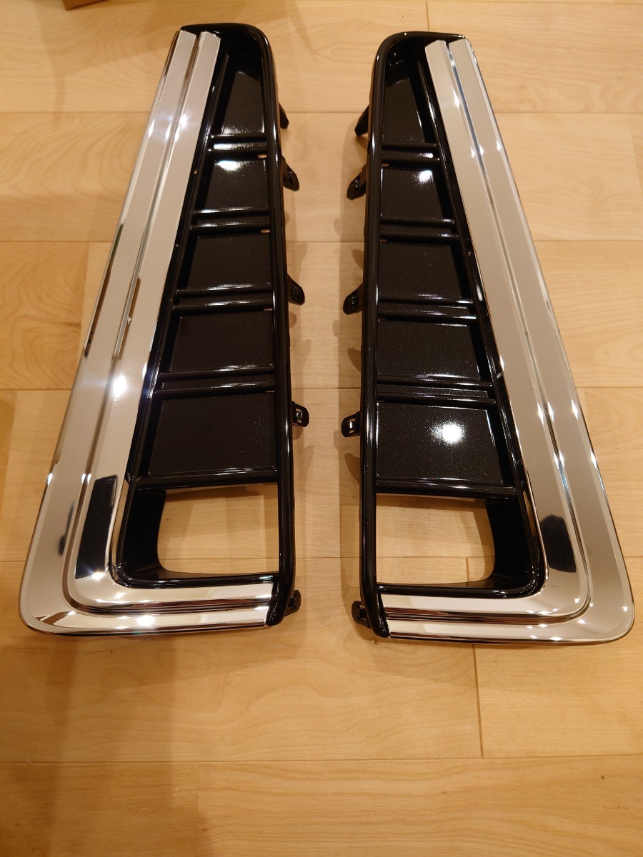 30アルファード 後期 フォグランプカバー ガーニッシュ 上級グレード