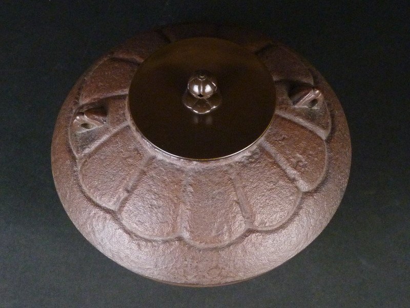 都屋】7 人間国宝 釜師 高橋敬典 菊割釜 高さ 約18cm