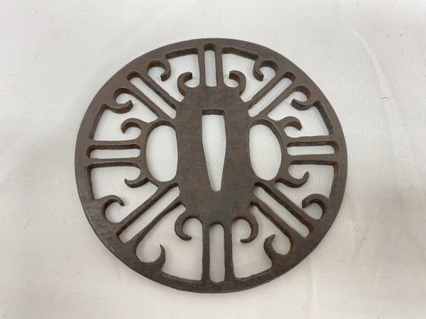 ◇3957 刀の鍔 縁 目釘 切羽 在銘あり 19点まとめて 武具 刀装具