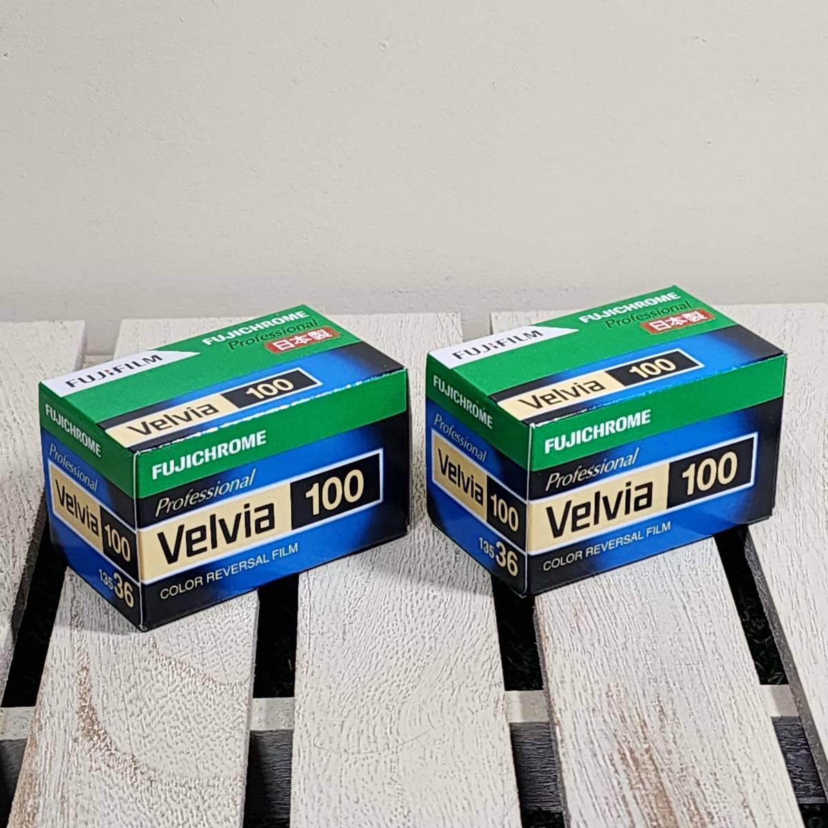 冷蔵保存『Velvia 100 fujifilm 35mm 36枚撮り』 / フジフィルム ベルビア 135 フィルムカメラ リバーサルフィルム ポジフィルム カラー