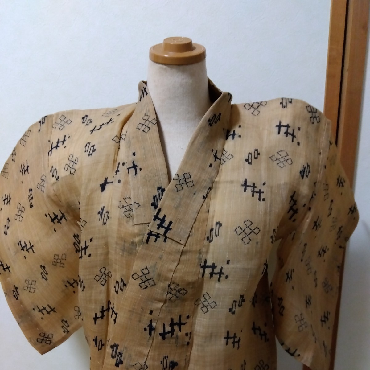 芭蕉布 | 沖縄の喜如嘉で生まれた希少な芭蕉布に東京で出会う 着物