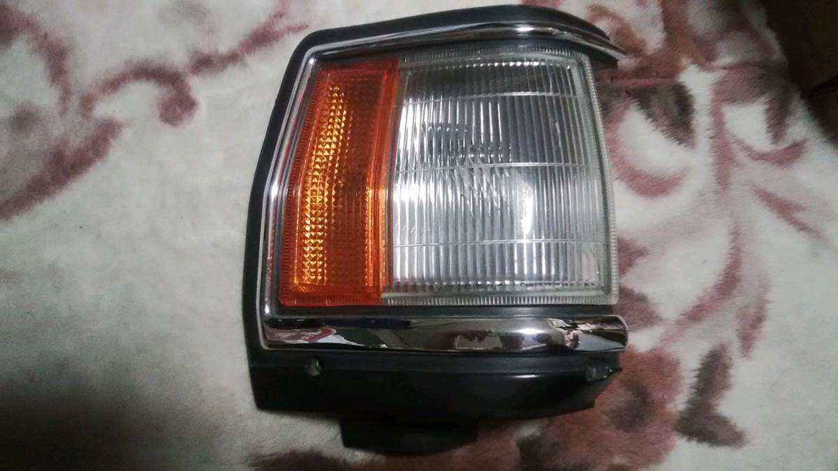 低価，大人気 トヨタプリウス ZVW50 前期 右ヘッドライト