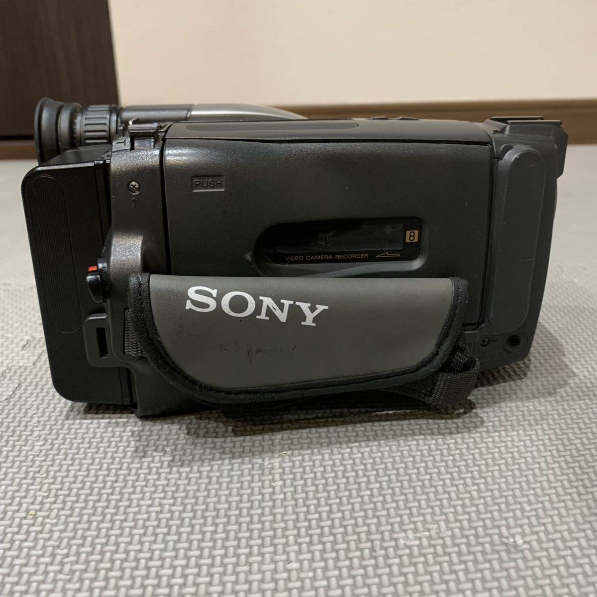 SONY 8ミリビデオカメラ CCD-TRV513 SONY 🌰 オレンジ ソニー CCD