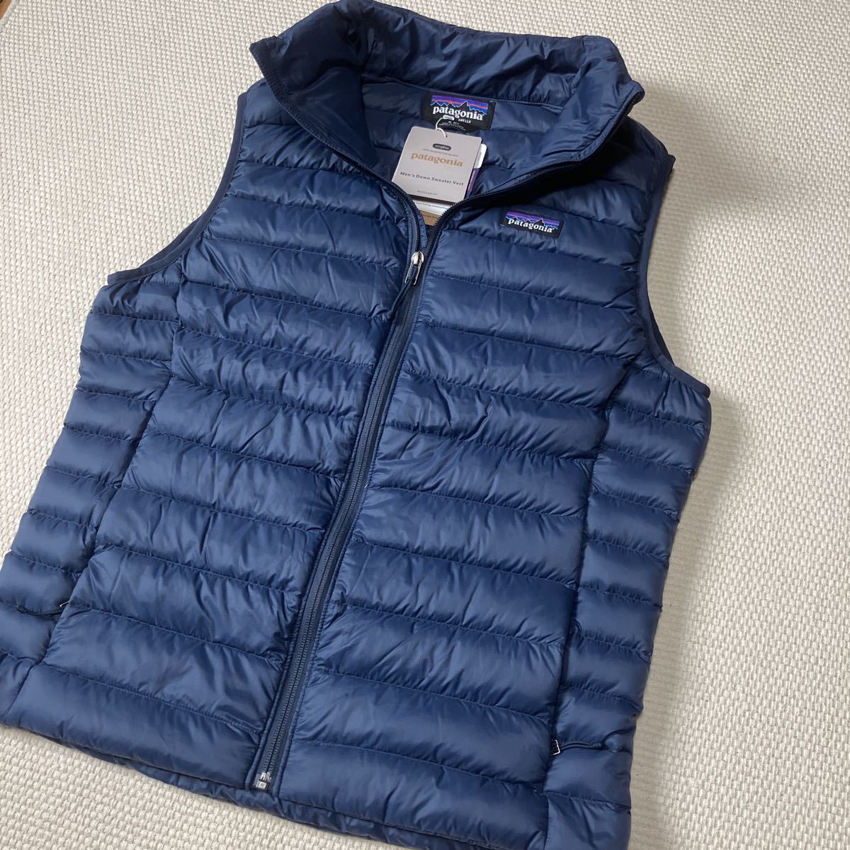 パタゴニア PATAGONIA ★ ダウンセーターベスト S 新品未使用 New Navy
