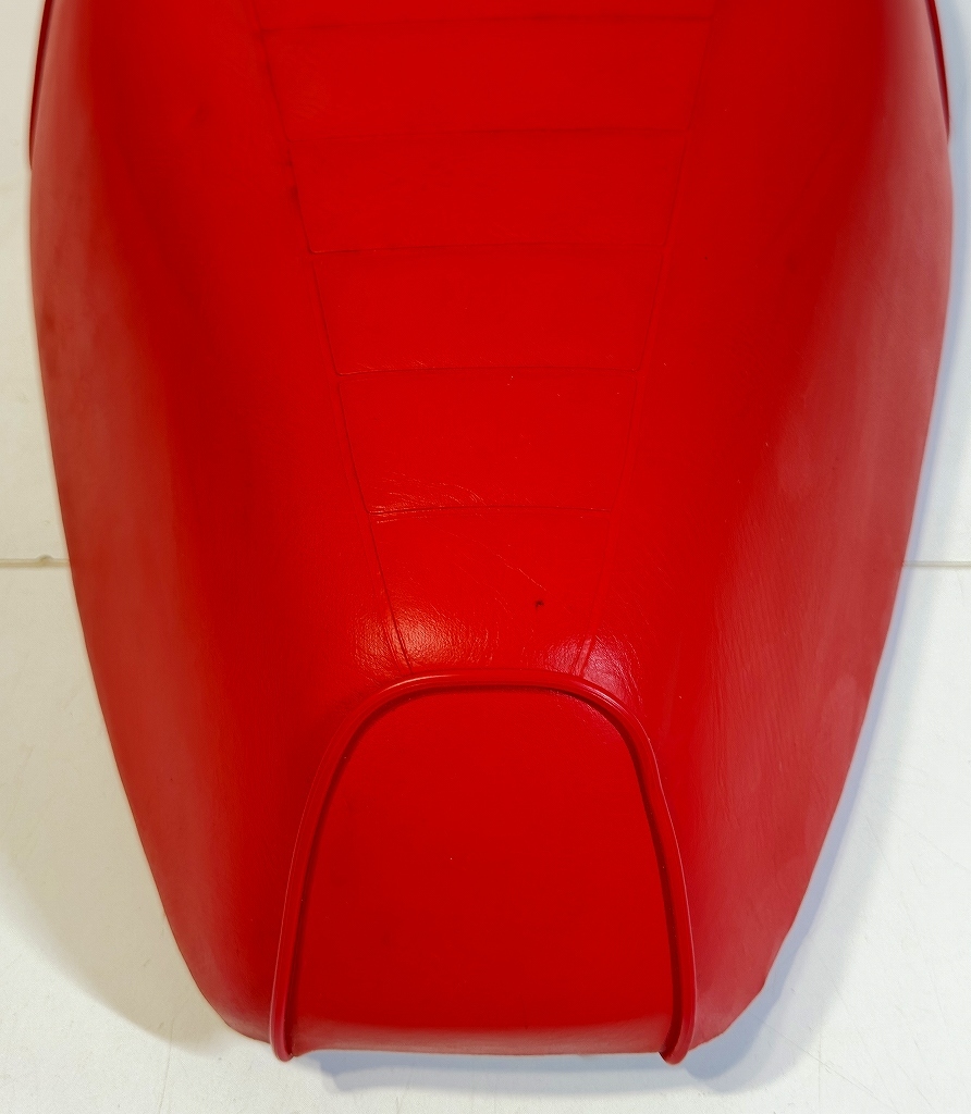 中古バイク用部品 ホンダ スーパータクト AF09 純正シート 77100-GN2
