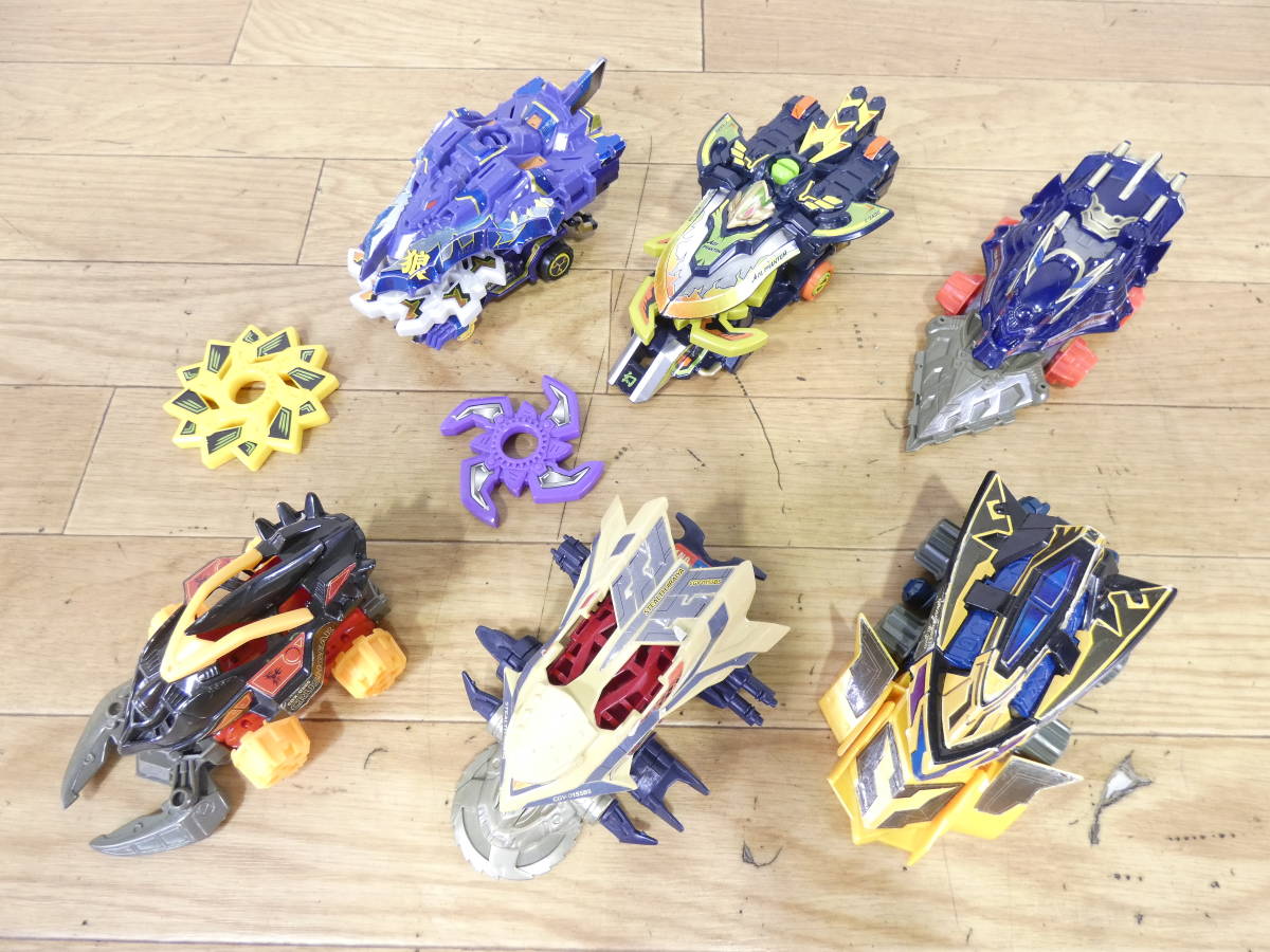◎ジャンク 当時もの 電動車型玩具 バンダイ/タカラ クラッシュギア＆騎刃王(キバオウ) ６台セット まとめて 動作不良 バトルカー ＠80(8)