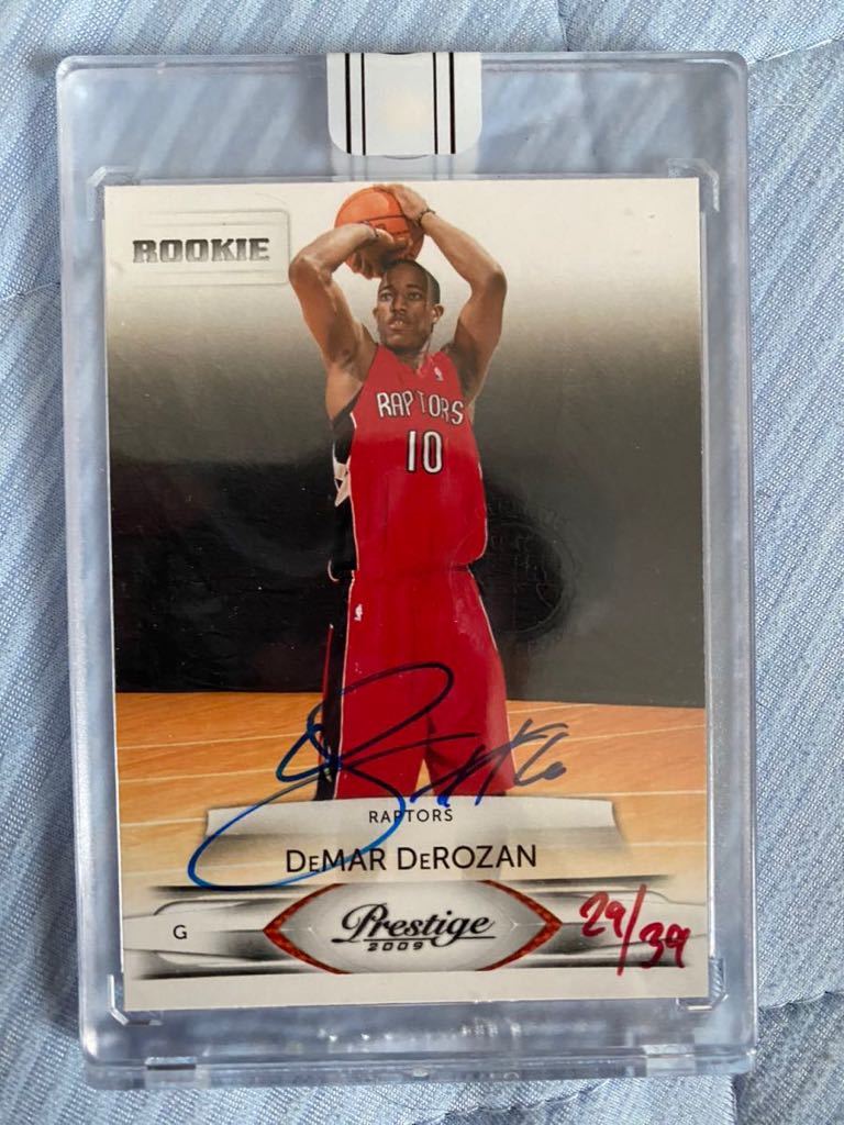 大人気，セール DEMAR DEROZAN 2015-16 PANINI REPLAY 2009-10 ROOKIE PRESTIGE AUTO /39 RAPTORS(バスケットボール)｜売買されたオークション情報、yahooの商品情報をアーカイブ公開 - オークファン その他