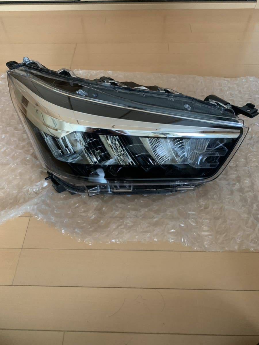 ライズ LED 純正 トヨタ ヘッドライト 右側 後期 右ヘッドライト 新車 