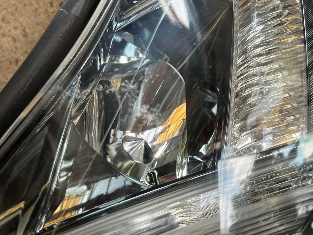 GRS200 GRS204 HID ヘッドライト HCHR 686 クラウン トヨタ 純正