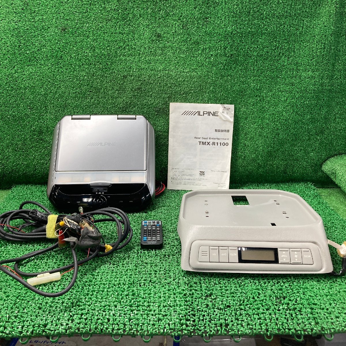 ♪♪フリップダウンモニター アルパイン TMX-R1100 シリアルW80123108 作動確認済 (W6879)♪♪