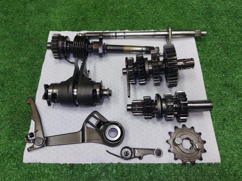 ホンダ スーパーカブ 50 カスタム C50 純正 4速 ミッション ギア 