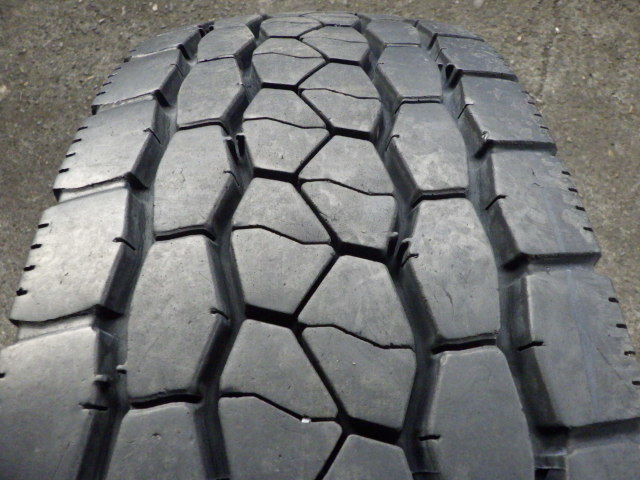 UT2620-ブリヂストン M800 245/70R19.5 136/134J 中古 2本セット オールシーズンタイヤ 2017年製 ブリヂストン M800 245／70 [1本] STUDLESS W900