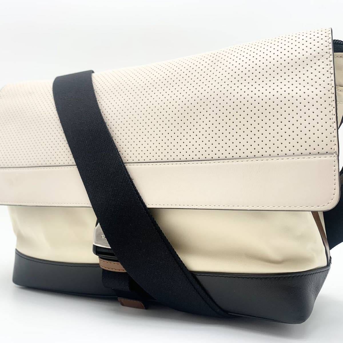 1円〜【入手困難品】定価14万 COACH コーチ メッセンジャーバッグ 