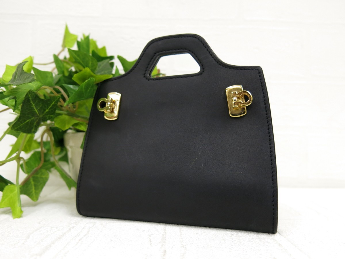 Salvatore Ferragamo フェラガモ◆ガンチーニ◆レザー 本革◆バッグ型 二つ折り 財布◆ブラック ゴールド金具◆超美品◆N6489