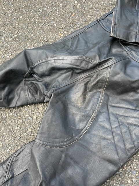 【送料無料】革ツナギ　皮ツナギ　バイク用　メーカー不明　サイズLL（ただしかなりタイト） 革ツナギ 2026年最新Yahoo!オークション バイク 2ピースの通販 革ツナギ（バイク用品｜車用品・バイク用品）の通販 メーカーの通販