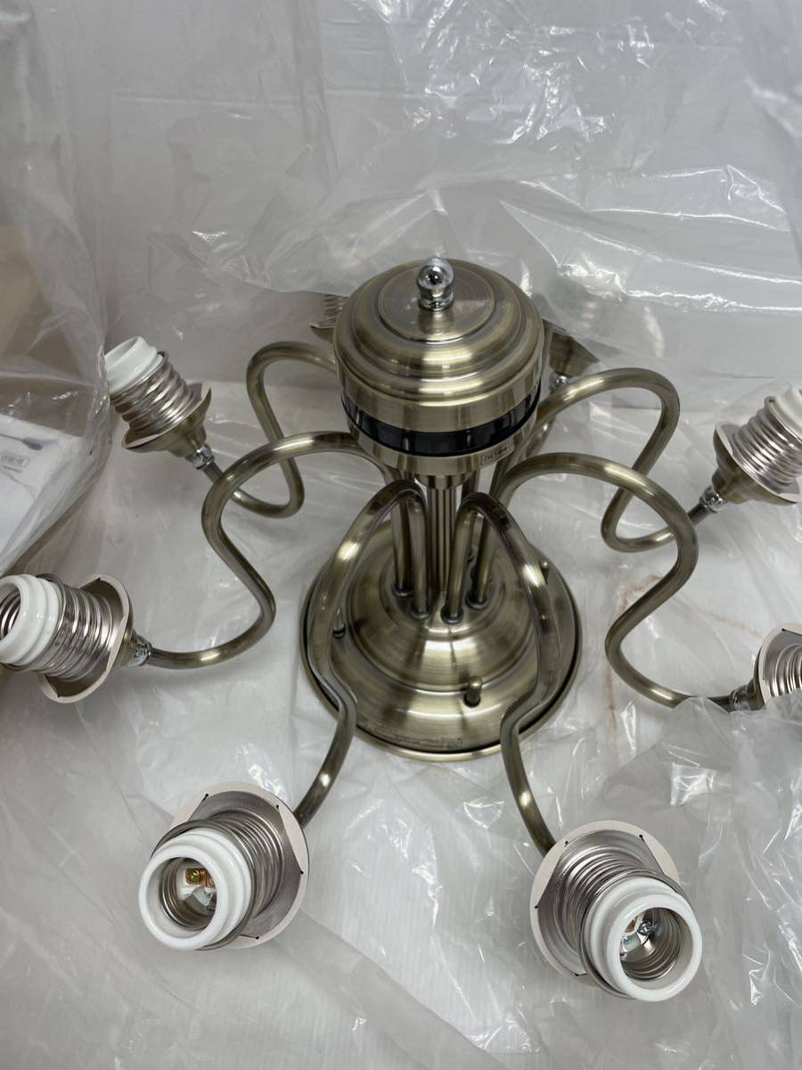 オーデリック8灯シャンデリア クリーム色 フラワー型 シーリングライト