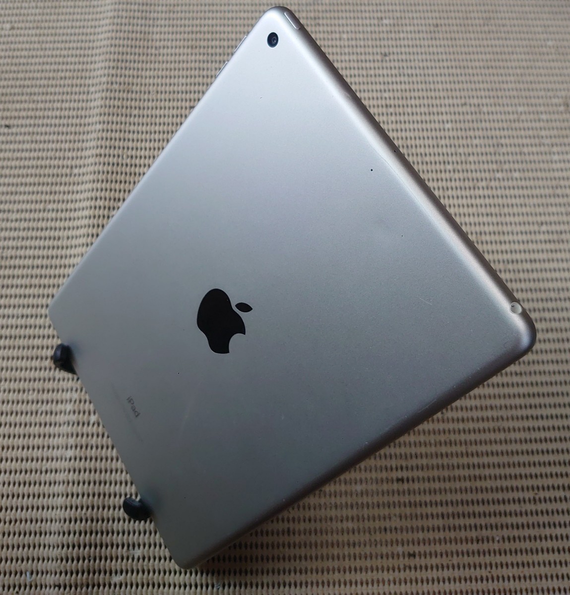 iPad Apple Wi-Fi a1893 即買い Cellular 液晶無傷iPad第6世代(A1893)本体