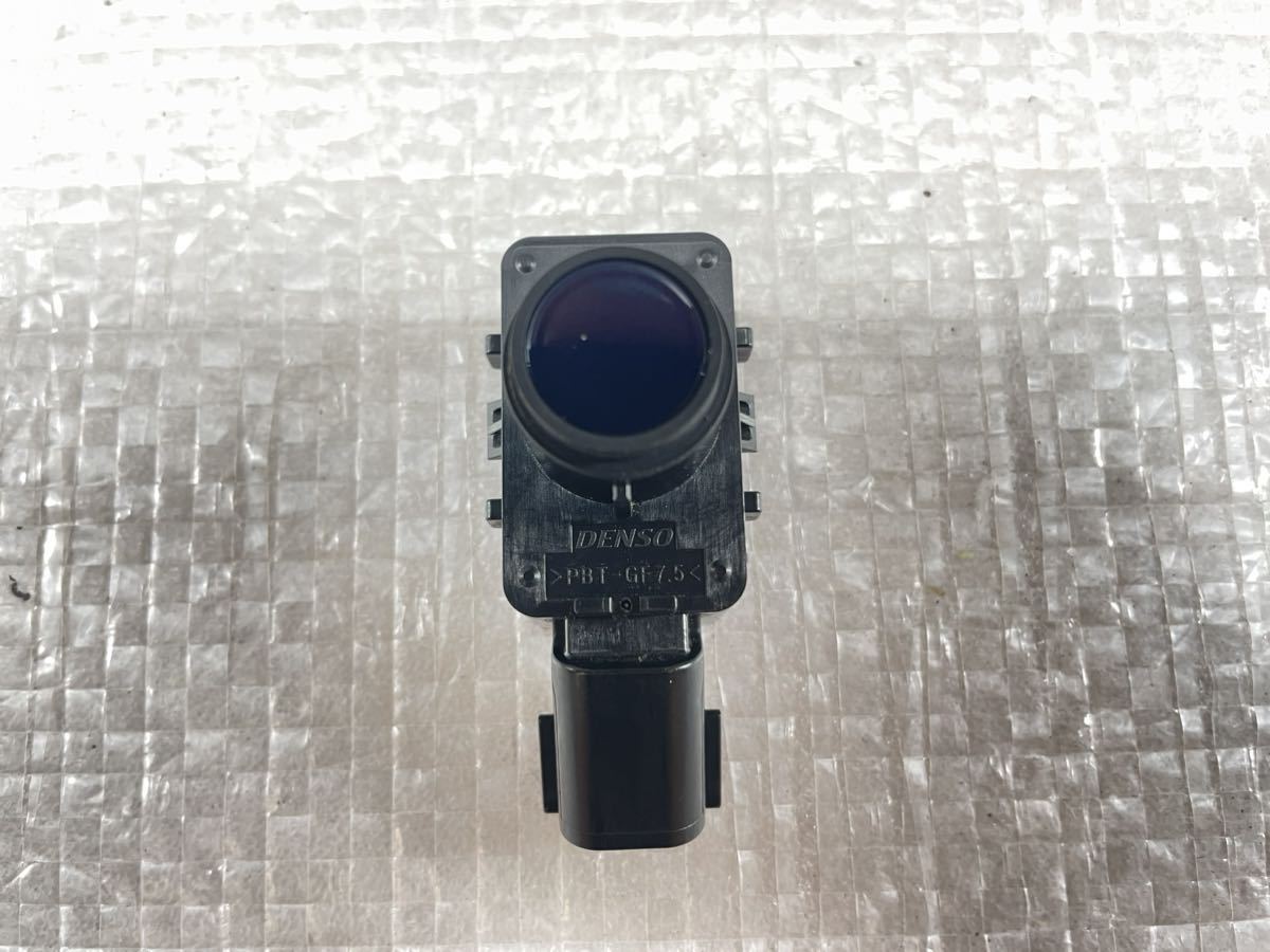 R50921 美品 アクア NHP10 純正 ウルトラ ソニック センサー 89341-33220-J4 取り付け破損無し