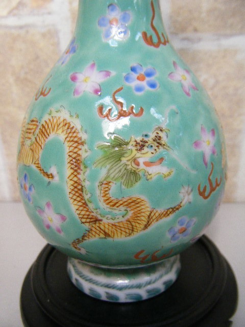 高品質，得価 ３み７ 江西 花瓶 龍 粉彩 古玩 骨董 浮彫 時代物 釉 唐物 陶磁器 唐物 色絵 古美術 中国美術 陶器(色絵磁器)｜売買されたオークション情報、yahooの商品情報をアーカイブ公開 - オークファン 骨董陶磁器一般