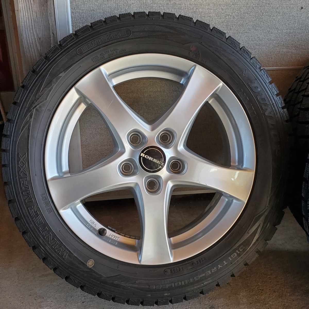 ボルベット 16in 6.5J +50 PCD112 5穴 ダンロップ ウインターマックス