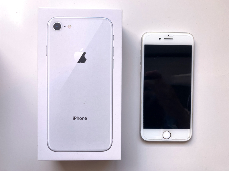 iPhone 8 64GB SIMフリー シルバー 画面割れ /Apple MQ792J/A 携帯電話
