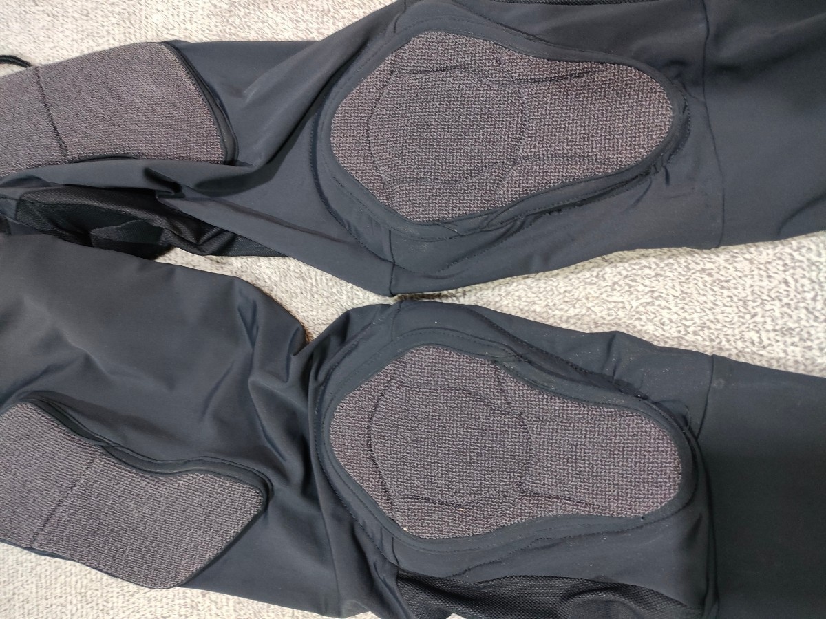 □鎧武者 KEVLAR PORON ロング ヒッププロテクター Mサイズ