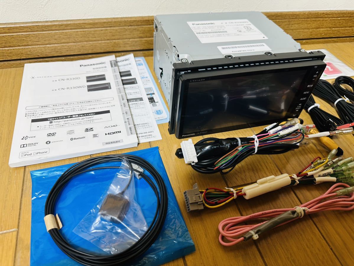 ☆美品☆ ストラーダ CN-R330WD 地デジフルセグ 純正品新品 ☆美品☆ ストラーダ CN-R330WD 地デジフルセグ 純正品新品