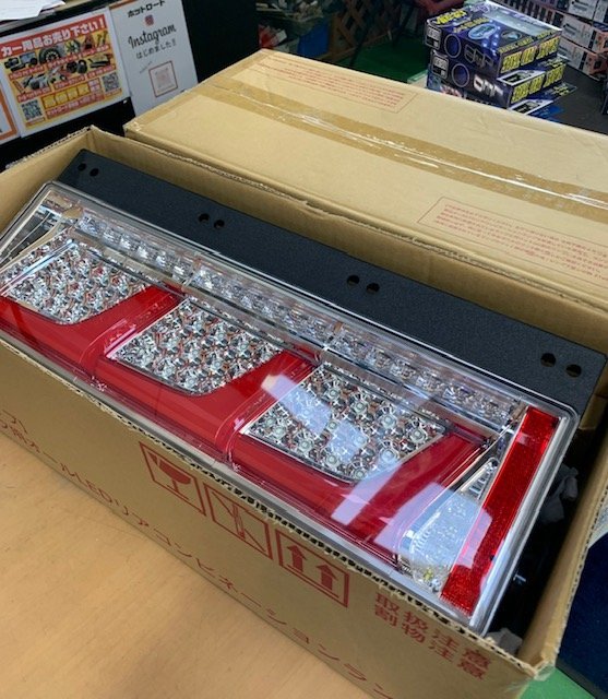 小糸製 LEDテール 左右 コイト ノーマルターン Amazon | KOITO(小糸