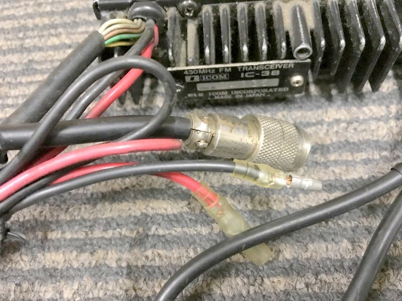 通電動作未確認 ICOM IC-38 IC-2350J トランシーバー 2個セット 無線機 通電動作未確認 ICOM IC-38 IC-2350J トランシーバー 2個セット 無線機