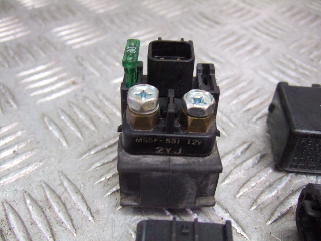 と0928 スカイウェイブ250S Fi CJ43A 純正 実働 CDI イグナイタ 電装品