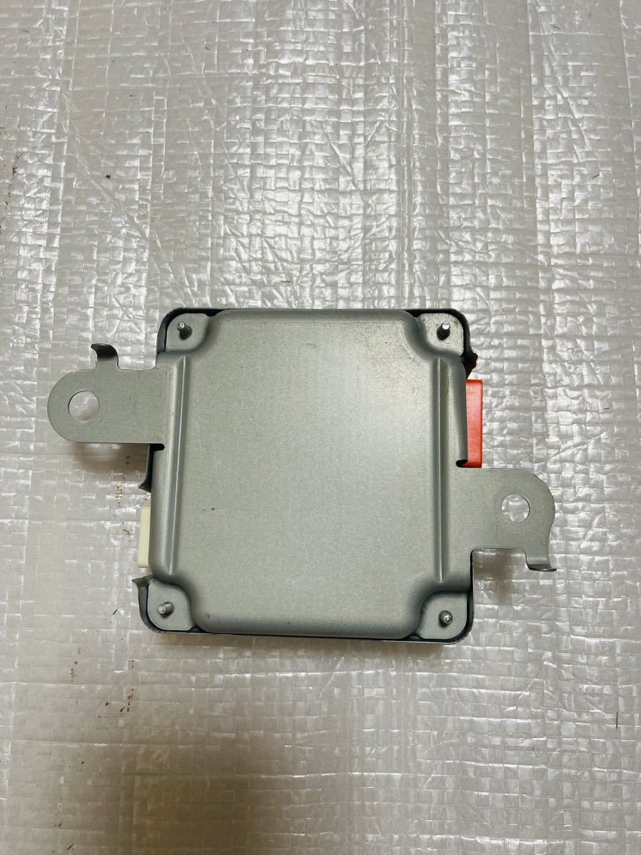 TOYOTA AQUA ハイブリッドボルテージセンサー