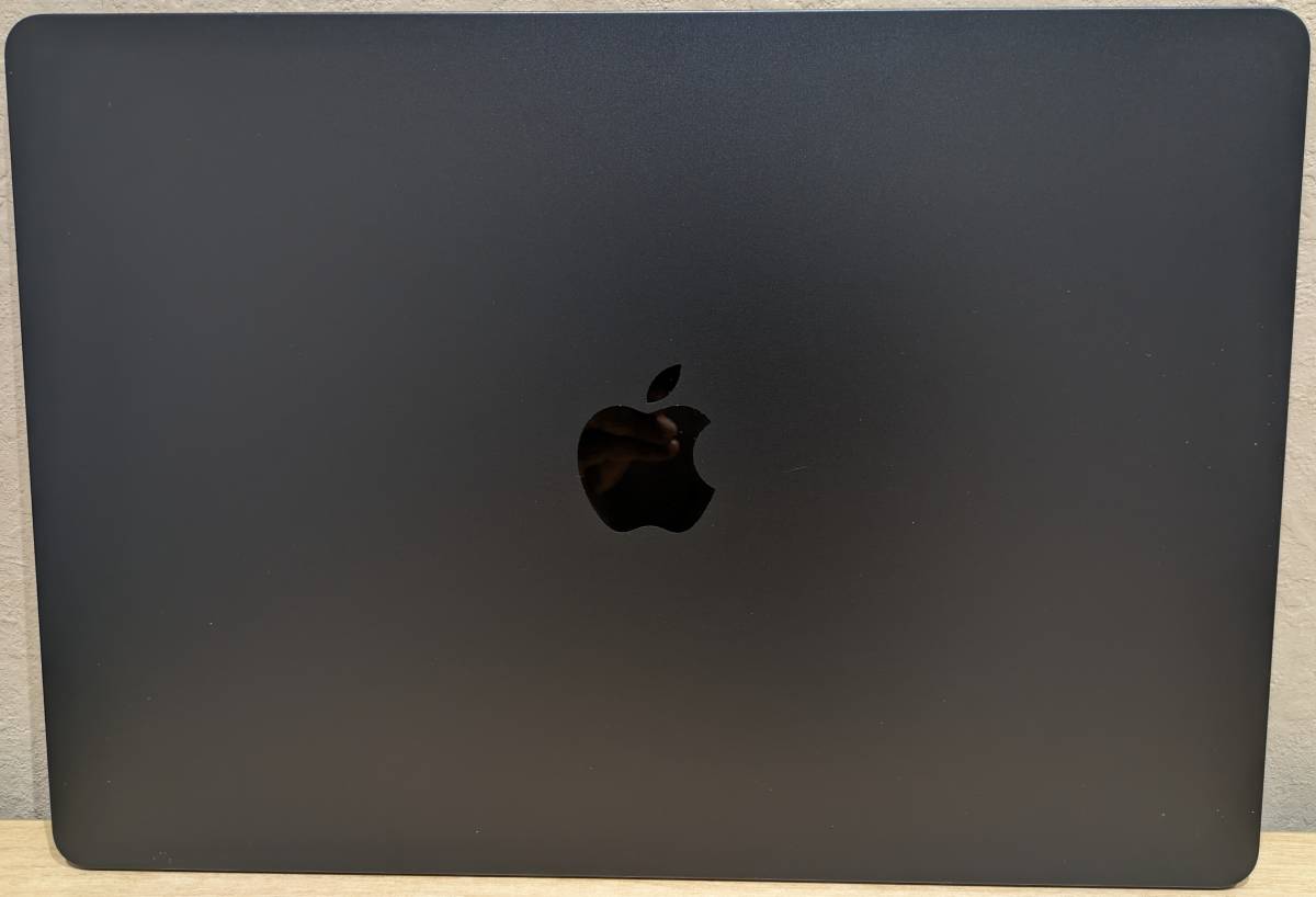 MacBook Air 15インチ (M2(8C CPU/10C GPU)， RAM 16GB， SSD 1TB