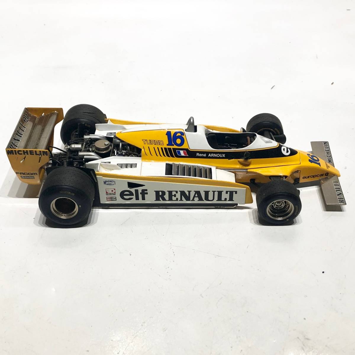 【最安値，2025】 エグゾト EXOTO 1/18 ルノー RE20 ターボ Renault RE-20 Turbo ルネ アルヌー Rene Arnoux(エグゾト)｜売買されたオークション情報、yahooの商品情報をアーカイブ公開 - オークファン エグゾト