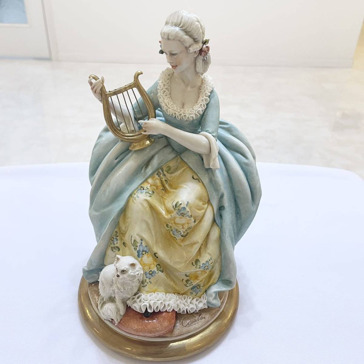希少イタリア製 カポディモンテ 陶器 ハープを弾く貴婦人 美品