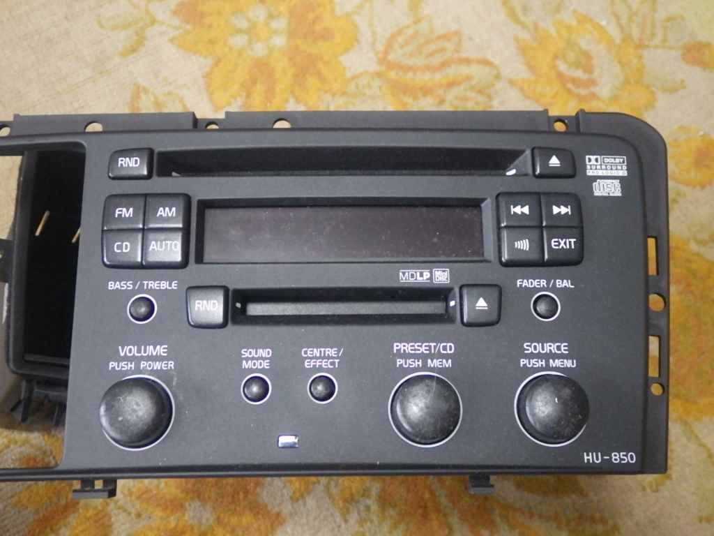 ボルボ 2026年最新Yahoo!オークション HU-850 2026年最新 CD／MD／AM・FMラジオ XC70 ボルボ850 純正　CDラジカセ