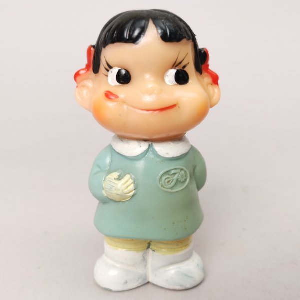 人気，定番 激レア 不二家 ペコちゃん ソフビ人形 幼稚園児 珍色 水色 ワンピース 昭和 レトロ 当時物 ビンテージ アンティーク(キャラクター)｜売買されたオークション情報、yahooの商品情報をアーカイ キャラクター
