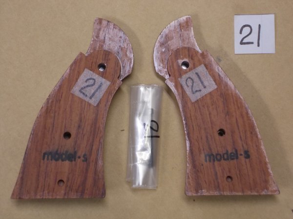 21　ZEKE 公認　M15コンバットマスターピース2インチ用　ウッドグリップ　　紫檀材　model-s M15 S&amp;W ZEKE