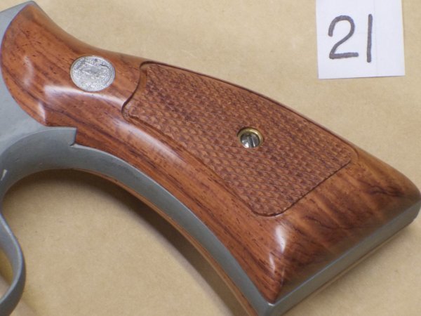 21　ZEKE 公認　M15コンバットマスターピース2インチ用　ウッドグリップ　　紫檀材　model-s M15 S&amp;W ZEKE