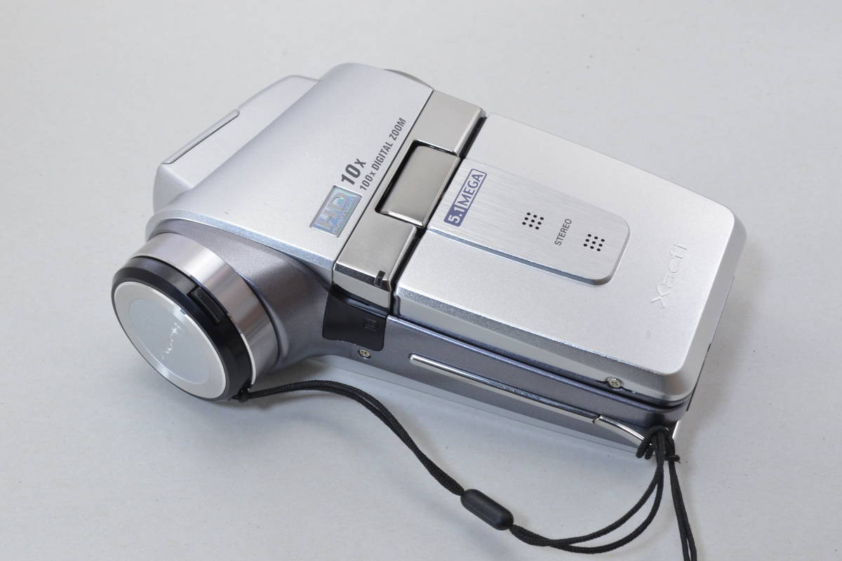 動作確認済SANYO Xacti 10メガピクセル ビデオカメラ 動作確認済SANYO Xacti 10メガピクセル ビデオカメラ Amazon | SANYO