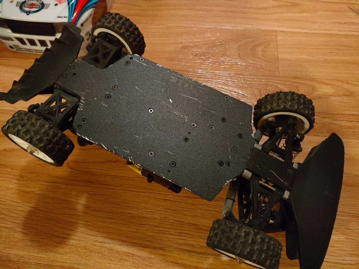 結構早い！ジャイロ付　MJX 14302 ラリーラジコン_7