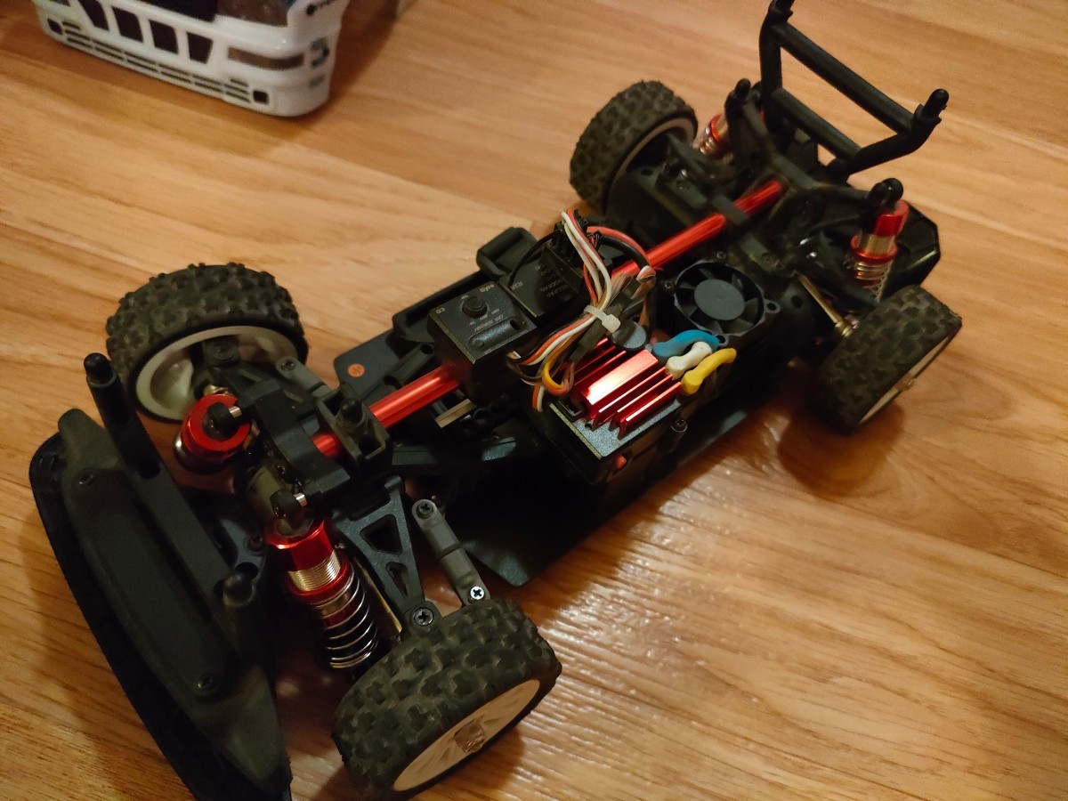 結構早い！ジャイロ付　MJX 14302 ラリーラジコン_8