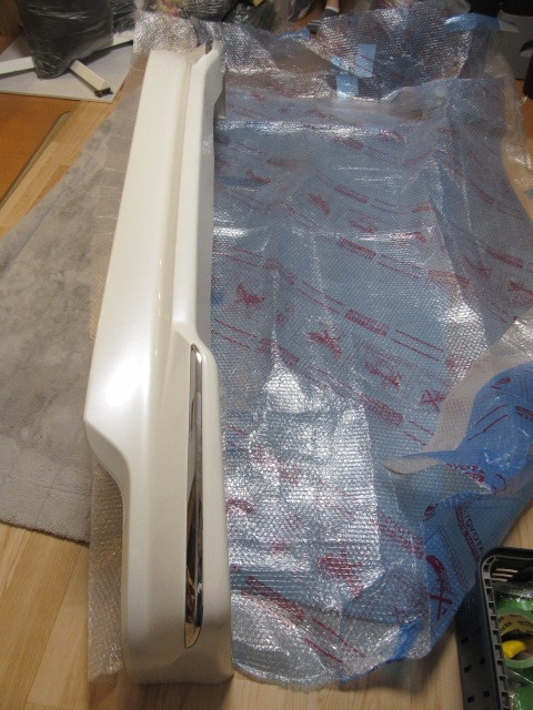 開封済み未使用品 200系 ランドクルーザー 品番:PZ121-60001 パール