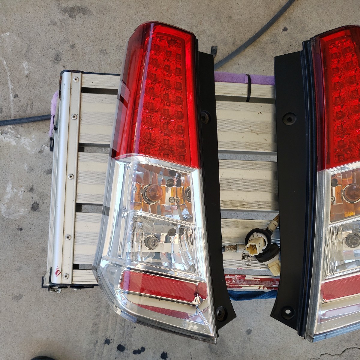 MH23S！ワゴンR！スティングレー！LEDテールランプ テールランプ テールレンズ 社外　JUNYAN　ハーフクリア ワゴンR MH23S LED 社外テール ライト ワゴンＲ（MH23）LEDテールランプ